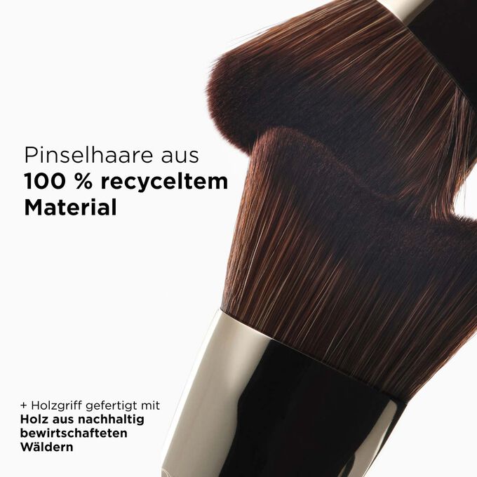 Gua Sha-Inspired Foundation Brush - Lifting-Effekt Foundation-Pinsel