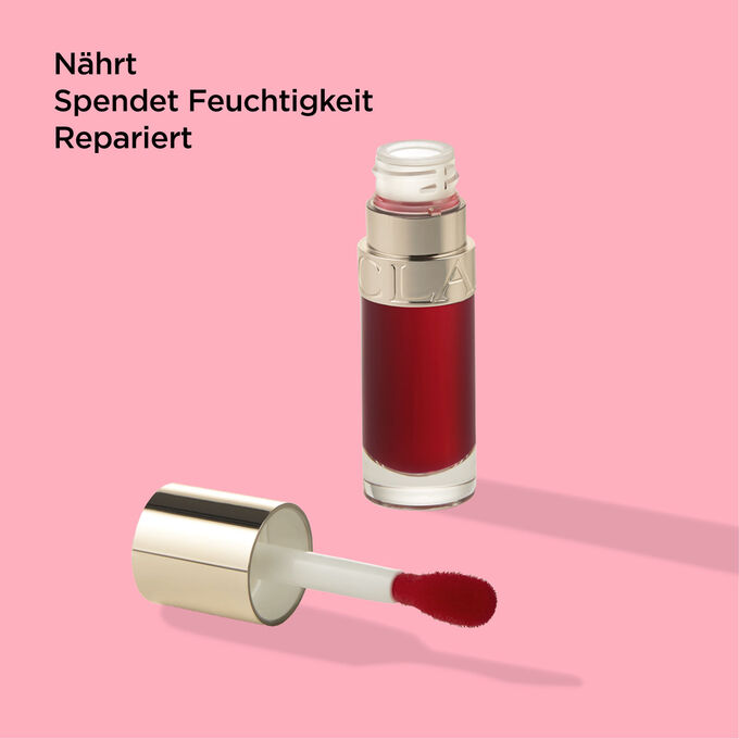 Packshot von Clarins Lip Comfort Oil 03 Cherry, um die nährenden, feuchtigkeitsspendenden und reparierenden Eigenschaften zu betonen.