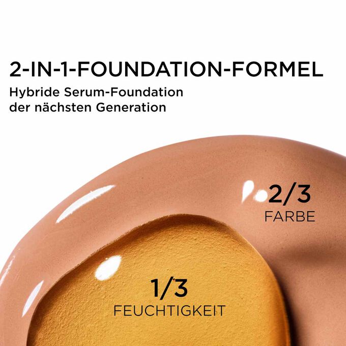 Fokus auf Mix zweier Texturen: Serum und Foundation in der Serum-Foundation-Formel von Clarins f&uuml;r Deckkraft der n&auml;chsten Generation
