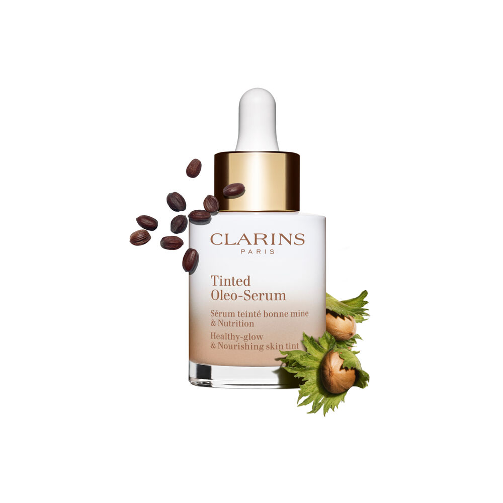 Plan produit Tinted Oleo Serum à base de jojoba et de noisette