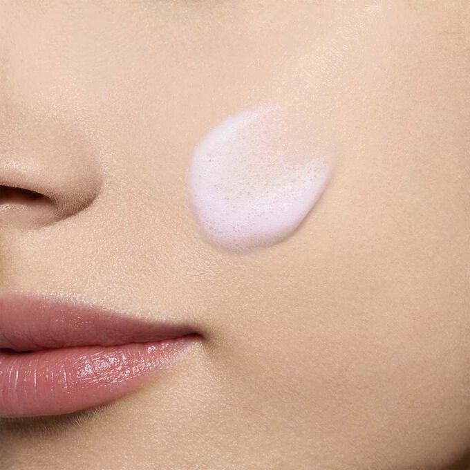 White Plus Mousse crème nettoyante éclat