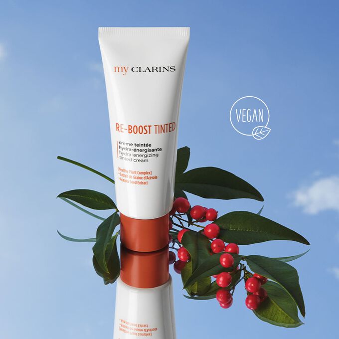 RE-BOOST hydra-energizing tinted cream - Getönte Gesichtscreme spendet Feuchtigkeit und Energie
