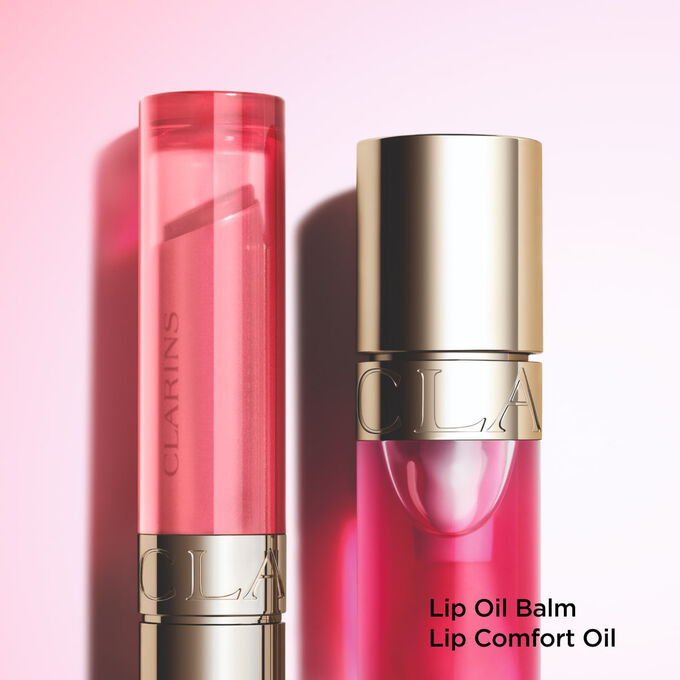 Lip Comfort Oil et Lip Oil Balm de Clarins : un duo de produits pour un soin et une hydratation ultimes des l&egrave;vres.