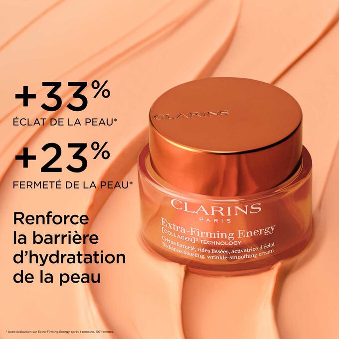 Plan produit de la cr&egrave;me stimulatrice de collag&egrave;ne sur un fond textur&eacute; soulignant les effets de la cr&egrave;me&nbsp;: &eacute;clat de la peau, fermet&eacute; et renforcement de la barri&egrave;re d&rsquo;hydratation