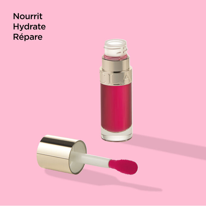 Plan produit de l'Huile Confort Lèvres 04 Pitaya de Clarins et ses propriétés nourrissantes, hydratantes et réparatrices.