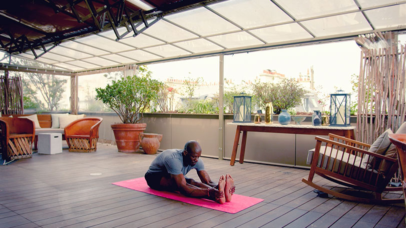 Vidéo mouvements de yoga pour recharger