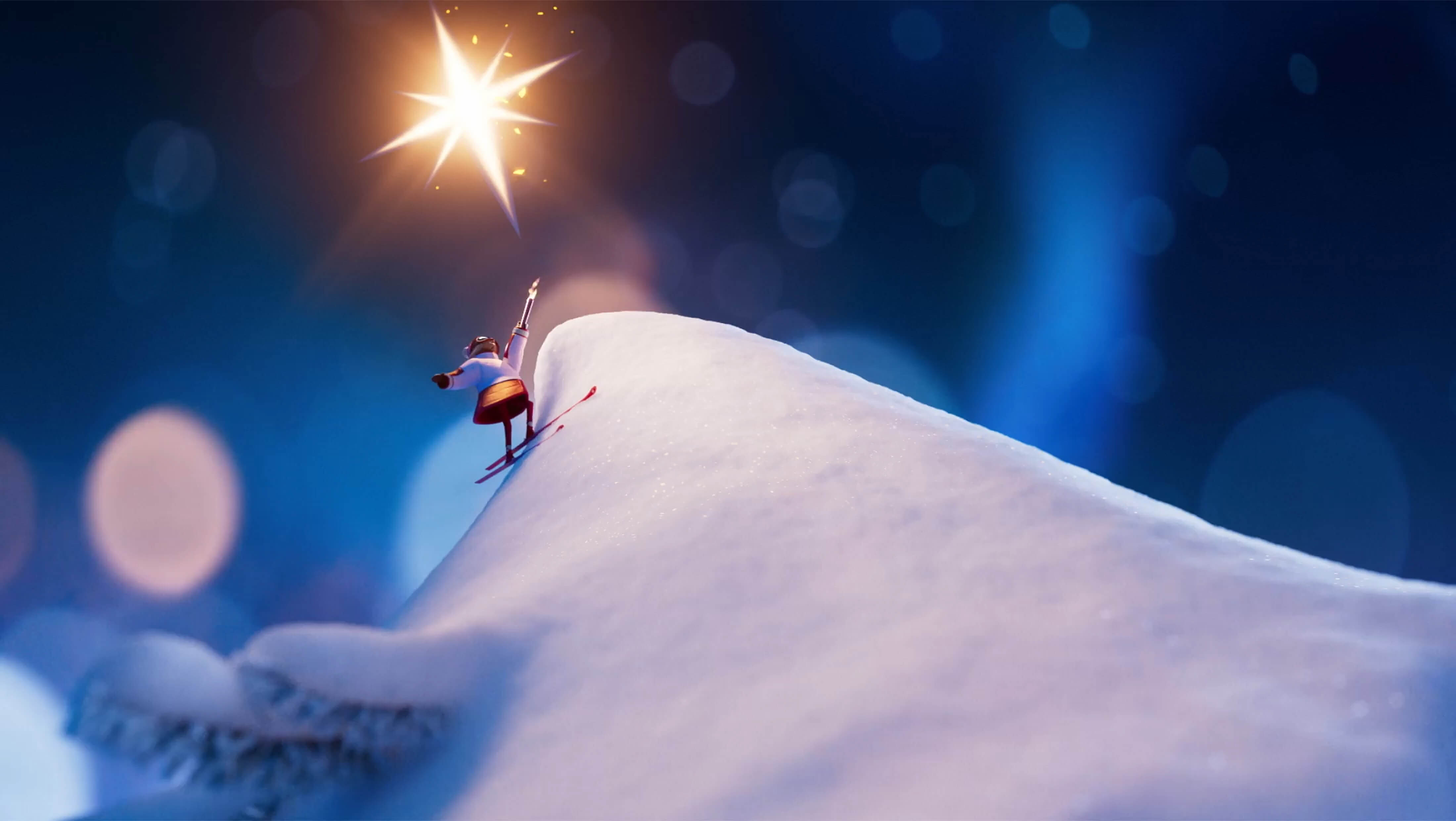 Extrait de la campagne vidéo Noël 2025 de Clarins, montrant un skieur glissant sur un sapin de Noël rempli de produits Clarins.