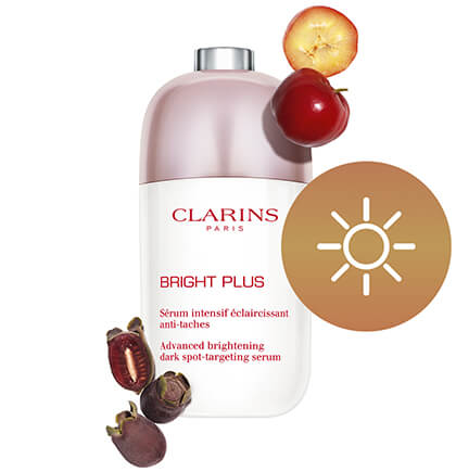 Bright Plus Serum Packshot mit Hauptwirkstoffkomplex Acerola-Samen- und Rosen-Myrten-Extrakten direkt daneben