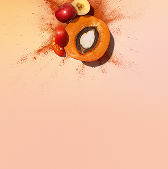 Visuel regroupant de l’extrait de baie de goji bio, de l’extrait de graine d’acérola, de l’huile d'abricot bio et de l’extrait de paprika.